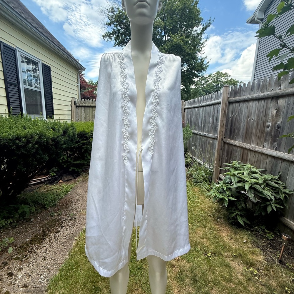 Elegant White Embroidered Cape